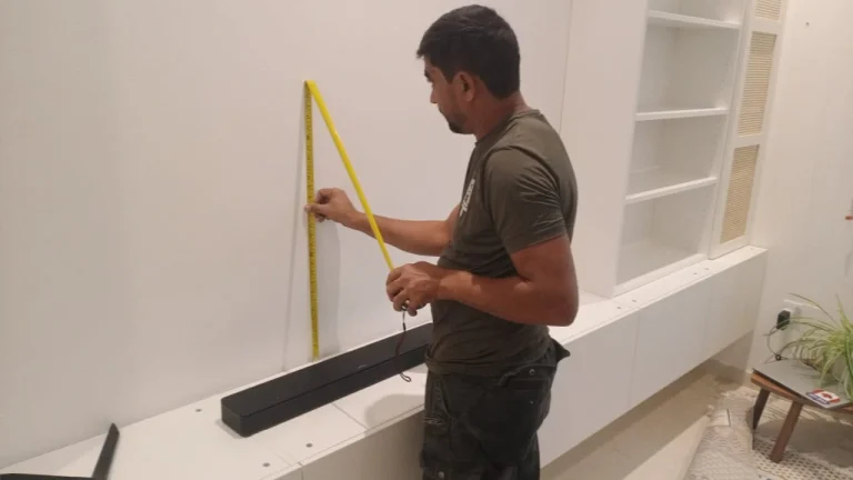 TV mounting services in Dubai
