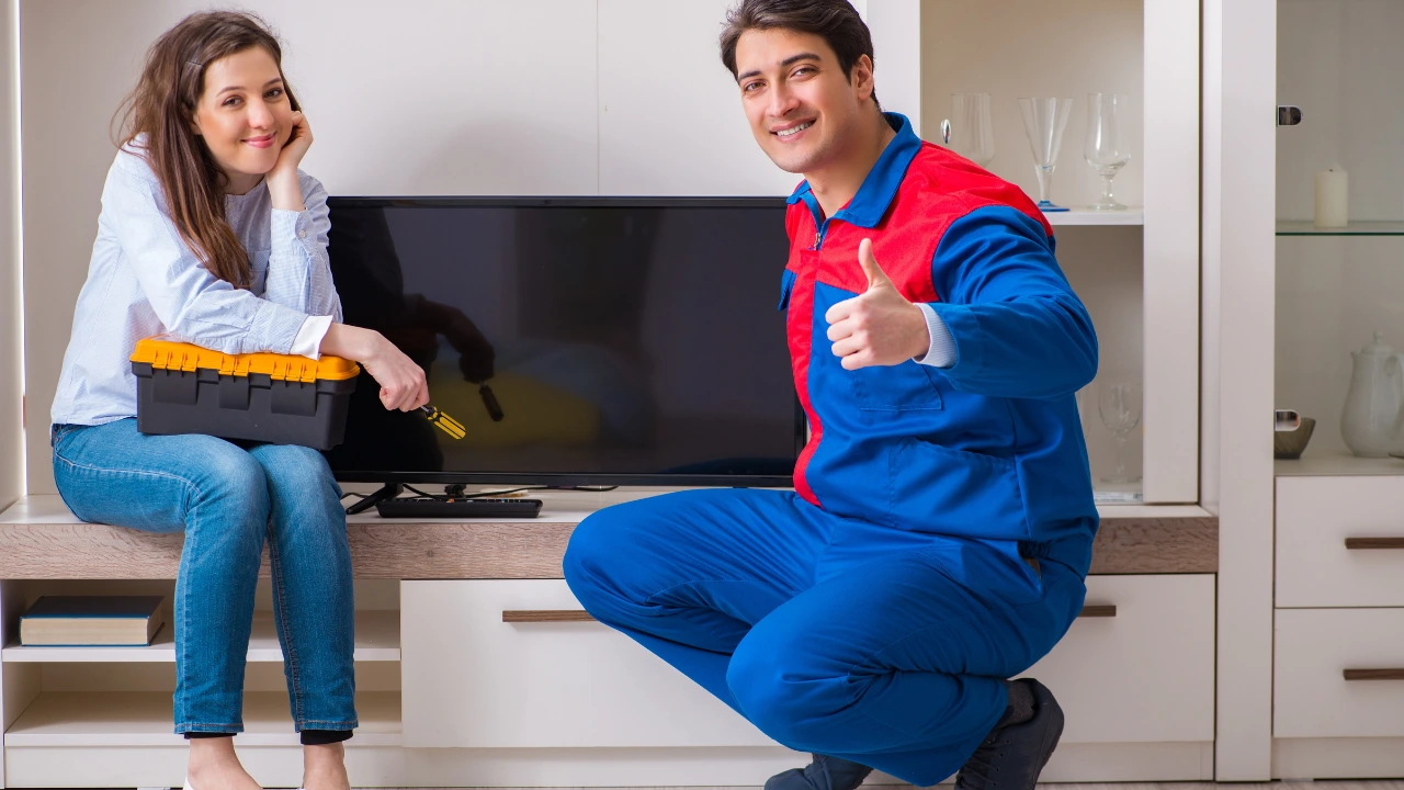 Handyman Dubai 12 Smart Hands - TV mounting Service in Dubai