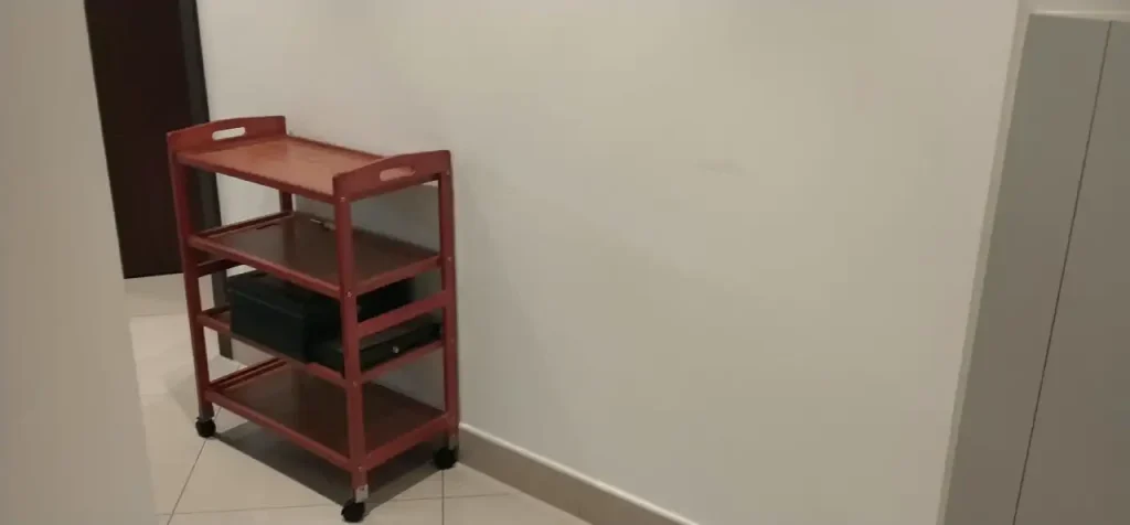 Table fixed by Handyman in Downtown Dubai
